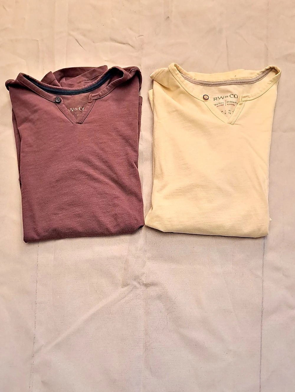 RW&CO Essential Fitted Henley T-Shirt Fitted Henley T-Shirts Size Small